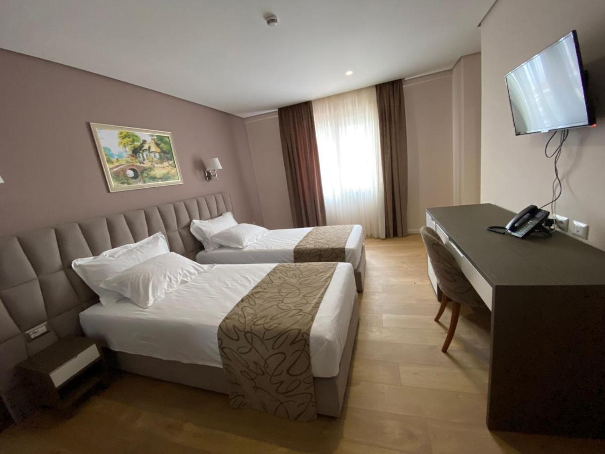 Doanesia Premium Hotel & Spa Tirana Exterior photo