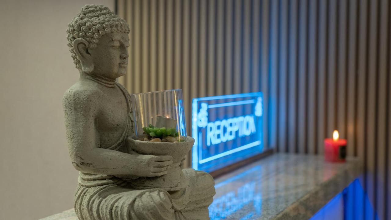 Doanesia Premium Hotel & Spa Tirana Exterior photo