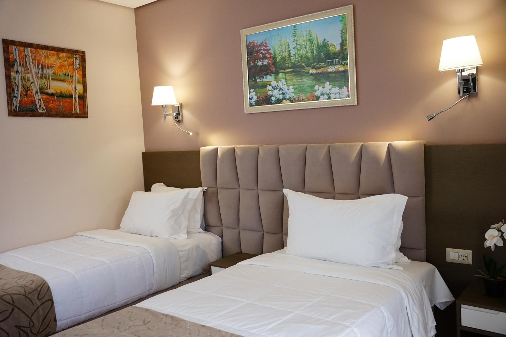 Doanesia Premium Hotel & Spa Tirana Exterior photo